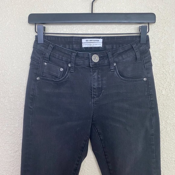 One Teaspoon Freebird Skinny Jeans Womens size 26 Black Split Knee Frayed - Picture 6 of 11